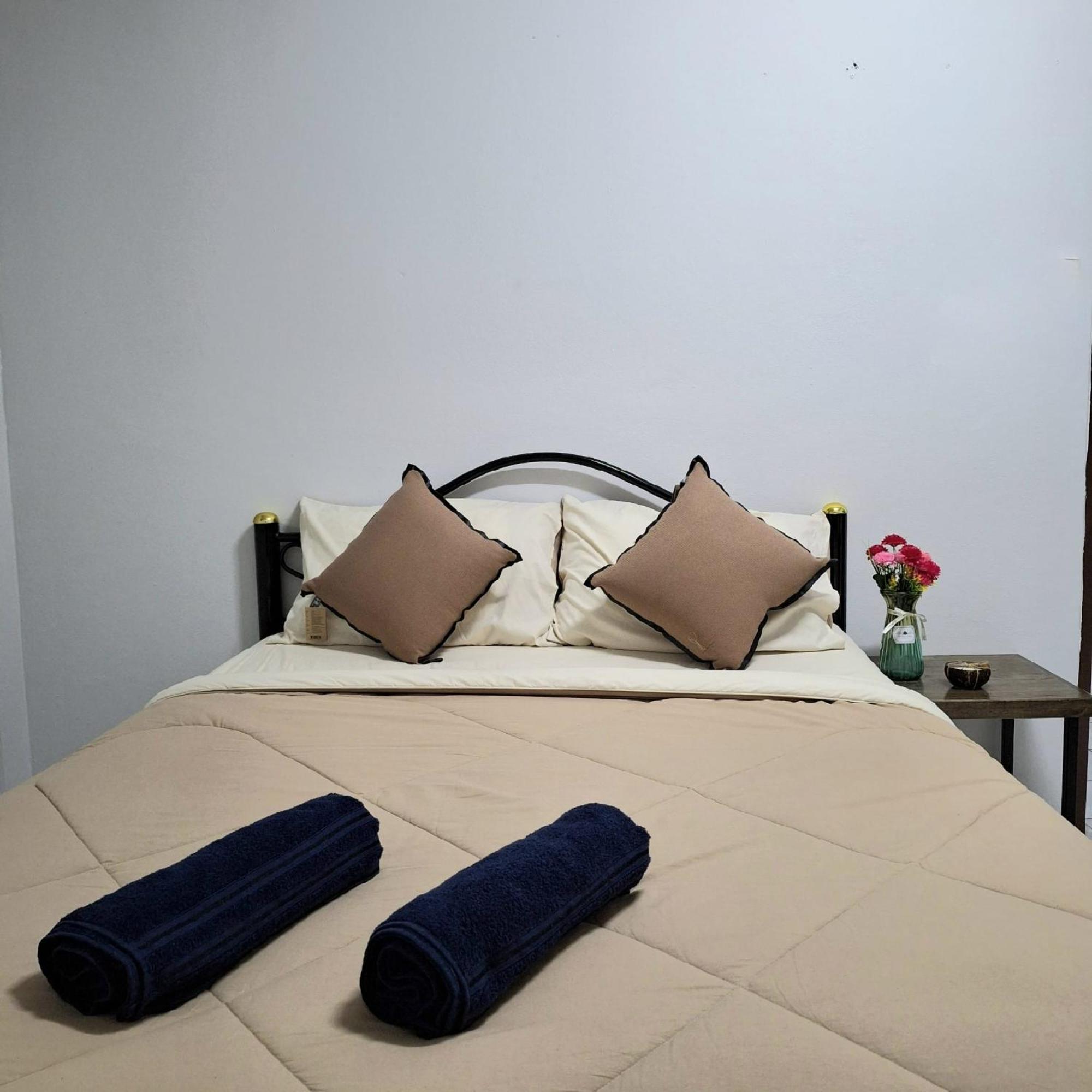 Jungle Cafe And Guesthouse Prachuap Khiri Khan Buitenkant foto